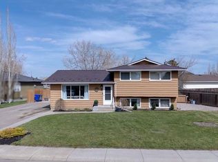 47 Willow Dr, Claresholm, AB T0L0T0