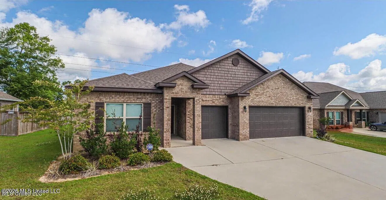 4 bed, 3.0 bath, 2785 sqft, $3,000 — Photo 2