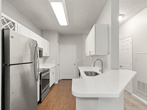 3rd image of 4606 Summer Oak Ave #323