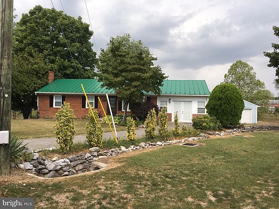 3rd image of 231 Stafford Dr