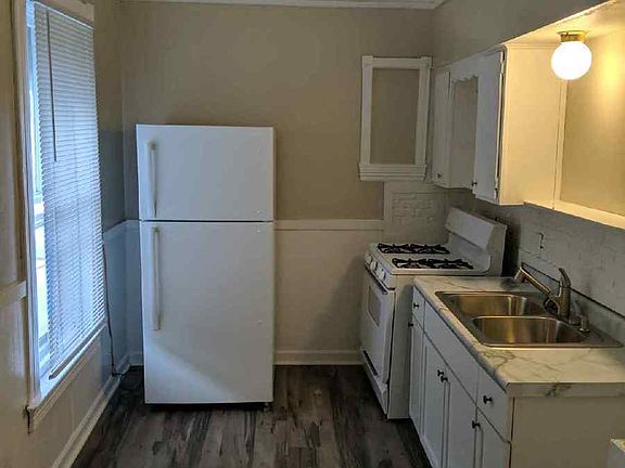 2nd image of 483 Edmund Ave #1-483-1