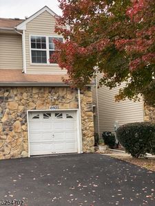 1092 Oakcroft Ln, Somerset, NJ, 08873