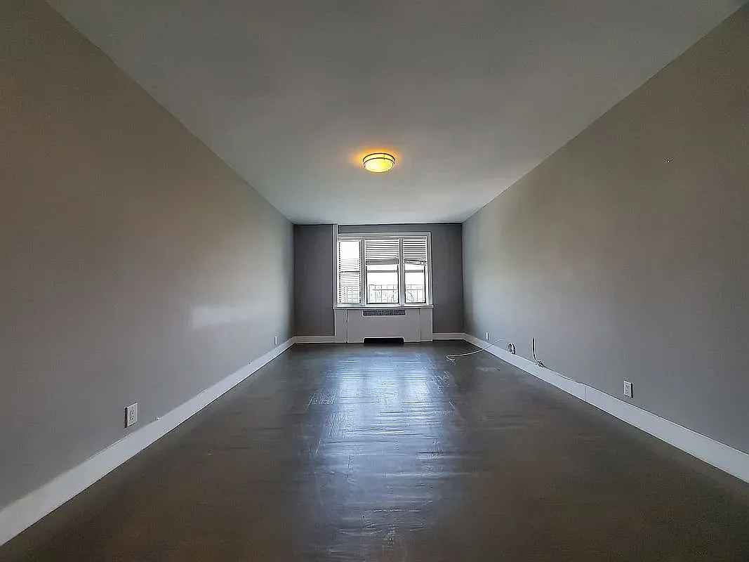 3660 Waldo Avenue — Photo 2