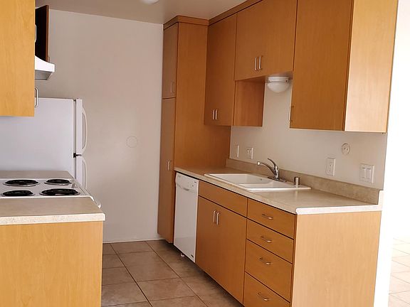 4th image of 1827 Missouri St APT B