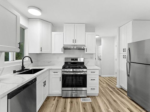 3rd image of 450 E Bradley Ave Space 18