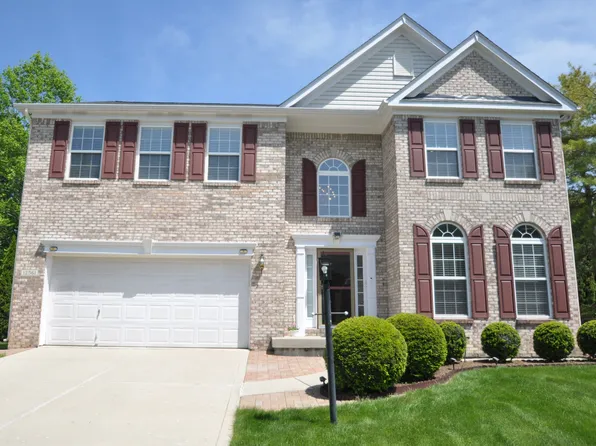 12561 Gladecrest Dr, Carmel, IN 46033