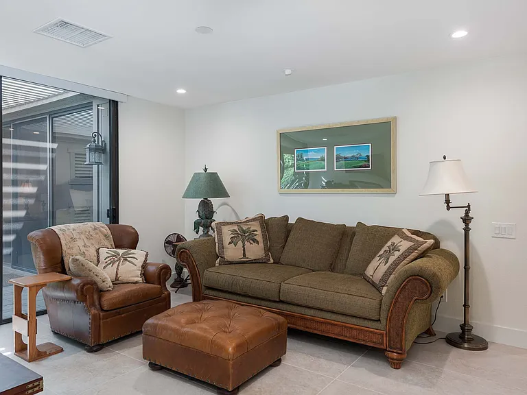 101 Columbia Dr — Photo 14