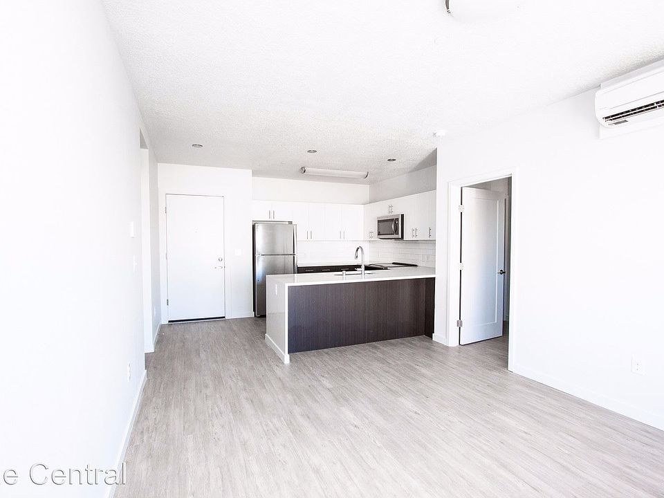 2nd image of 1 Central Ave NW APT 621
