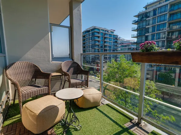 168 Esplanade E #508, North Vancouver, BC V7L 4X8