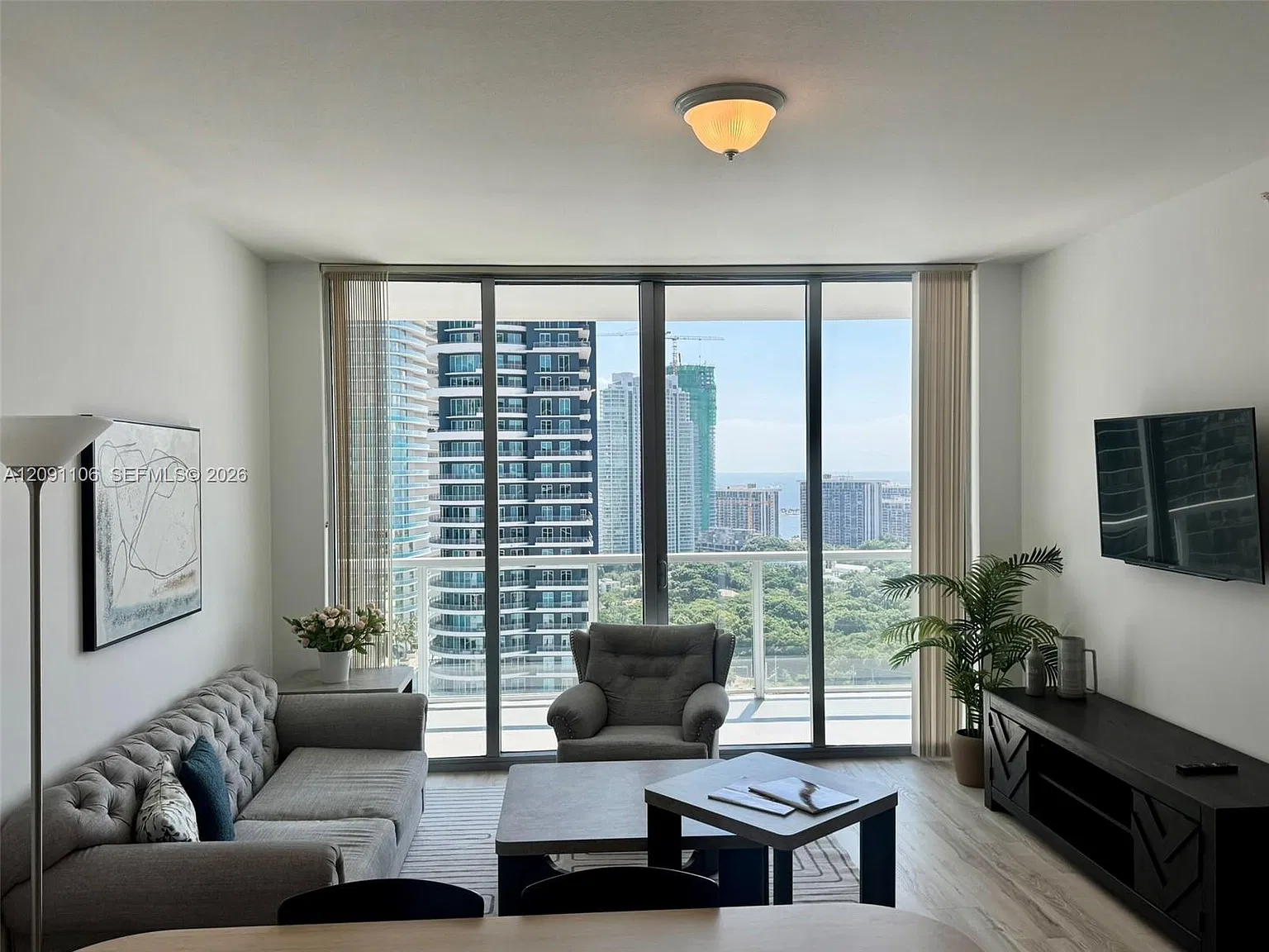 The Axis On Brickell Cond — Photo 1