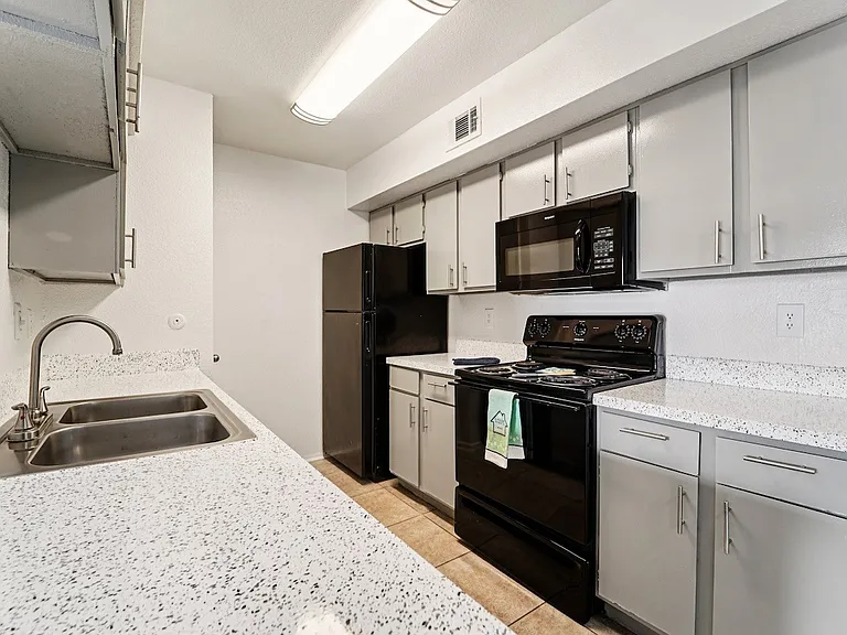 Crosby at Westchase Apartments — Photo 38