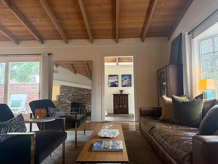 Heliotrope Ave — Photo 10