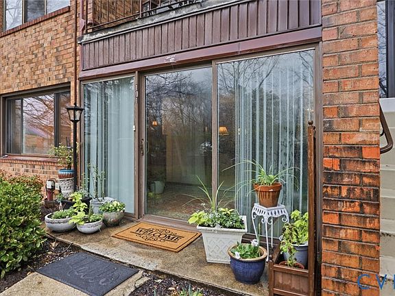 3rd image of 1513 Regency Woods Rd APT 101