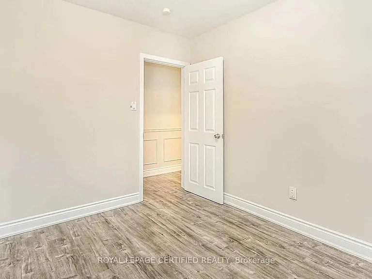 481 Sandmere Pl — Photo 12
