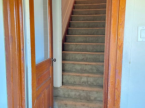 3rd image of 359 N Broad St Floor 2