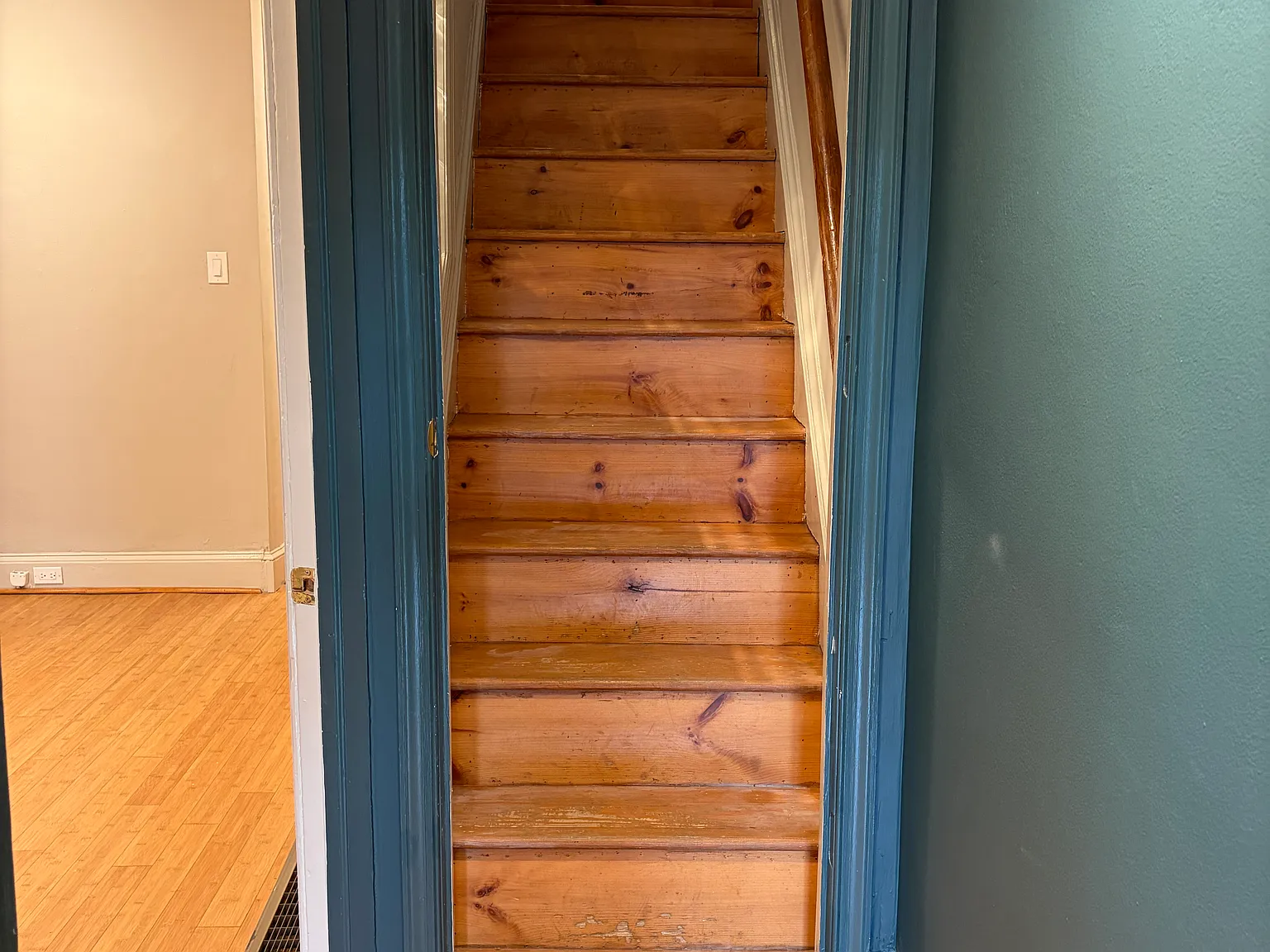 3 bed, 2.5 bath, 1932 sqft, $3,890 — Photo 4