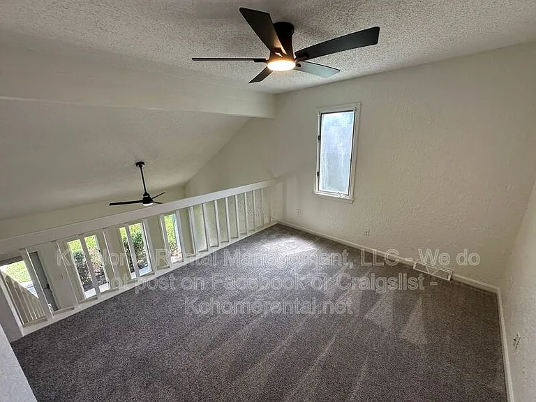 3870 SW Harbor Dr — Photo 16