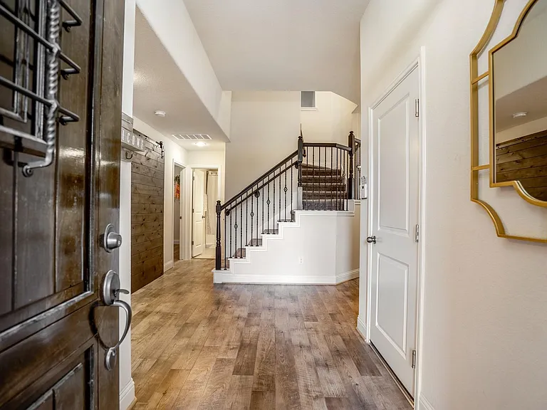4115 Steven Falls Ct — Photo 9