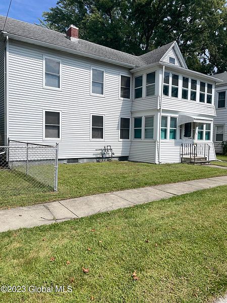 2nd image of 25 1st Street