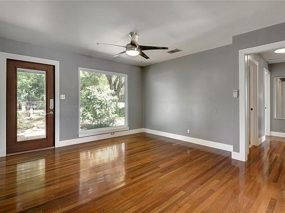 5th image of 3102 Birdwood Cir