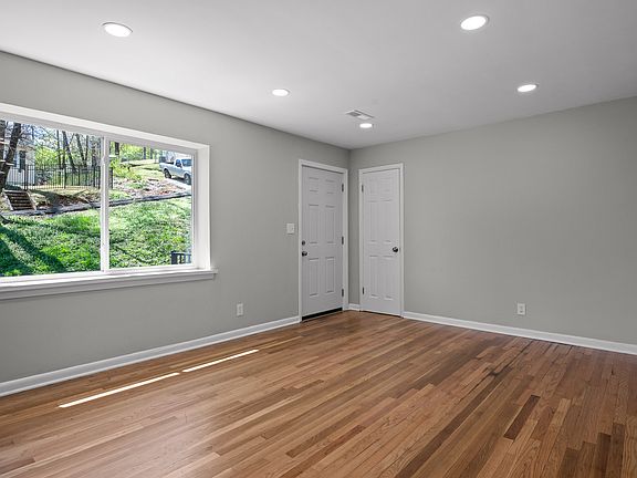 3rd image of 19 Johnson Blvd #21