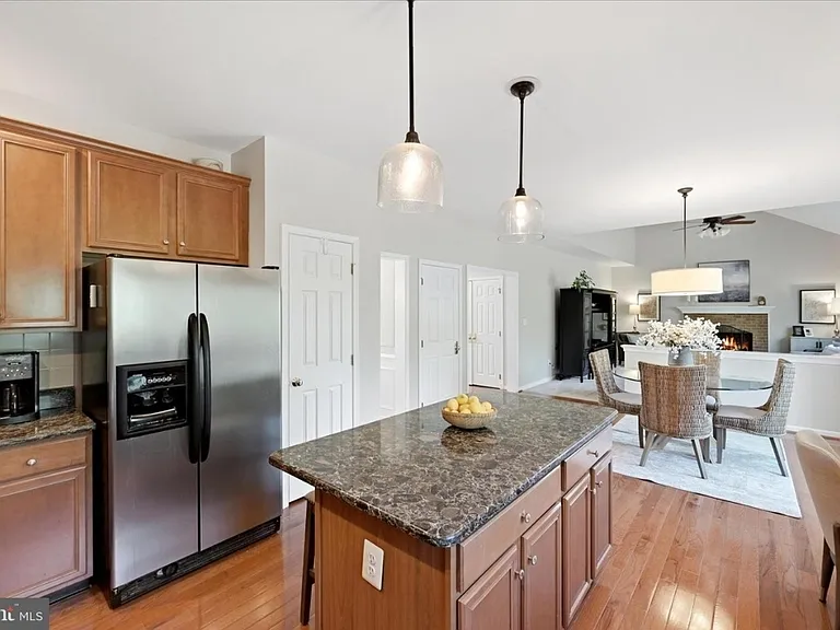 22806 Oatlands Grove Pl — Photo 66