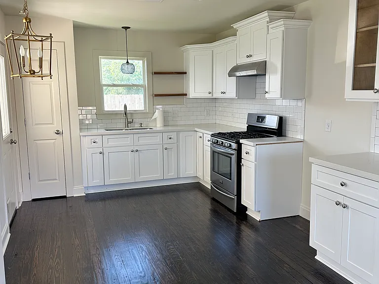 712 McCulla St — Photo 4