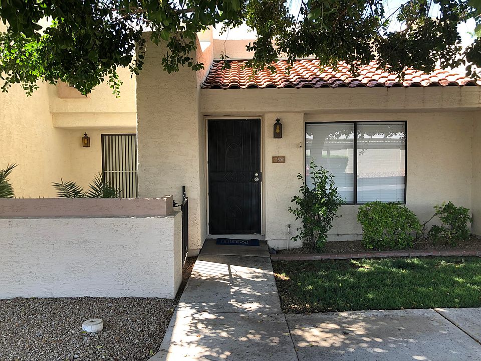 1st image of 809 E Lola Dr
