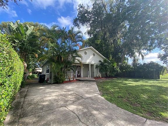 4th image of 1015 Lake Highland Dr