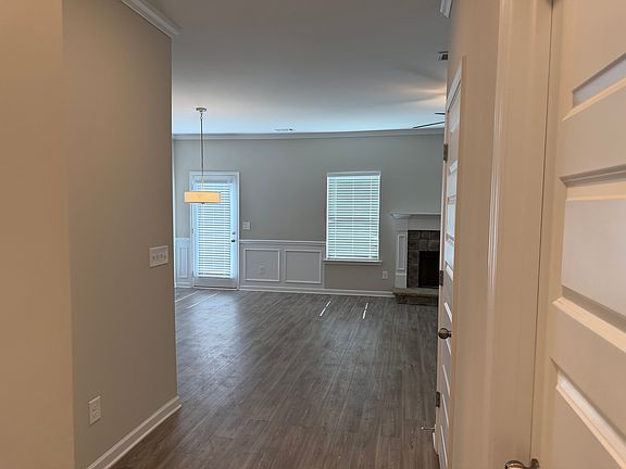 3rd image of 120 Liberty Bell Dr NE