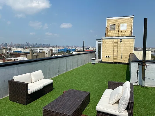 Rented by 18 REALTY | media 14