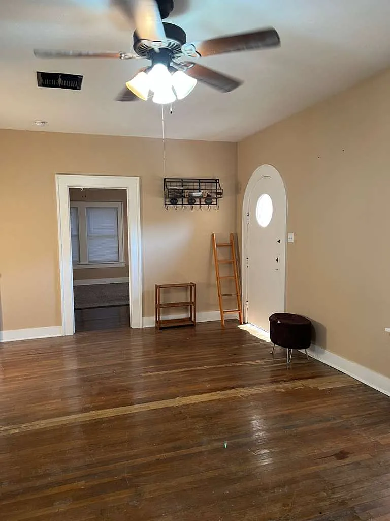 Milam St, Fort Worth — Photo 1