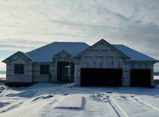 7100 Dryden Rd, Almont, MI 48003