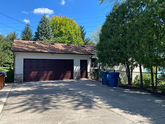 3rd image of 5515 Shorewood Dr