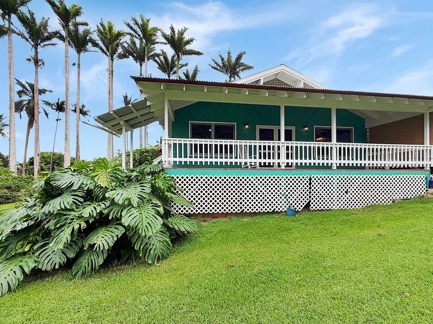 Charming 2-Bedroom Island Plantation Style Home in Historic Kapaau — Photo 1