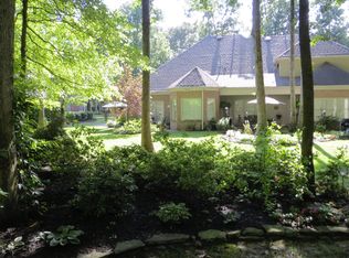 1016 Surrey Oaks Dr, Collierville, TN 38017