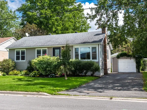 193 Hawthorne Ave, Kingston, ON K7M 1Z2
