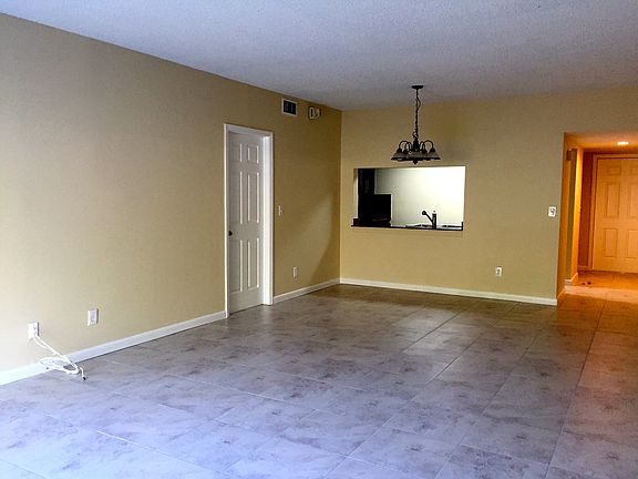 3rd image of 3315 NW 101st Ave