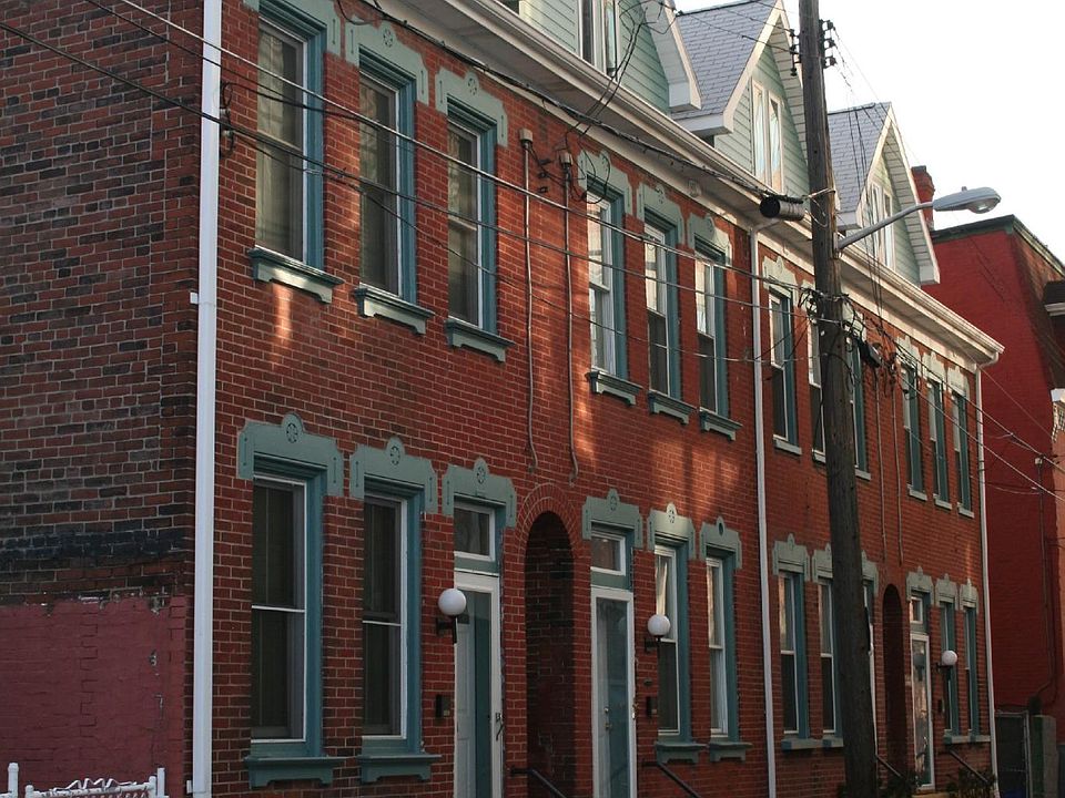 Street View from Fox Way