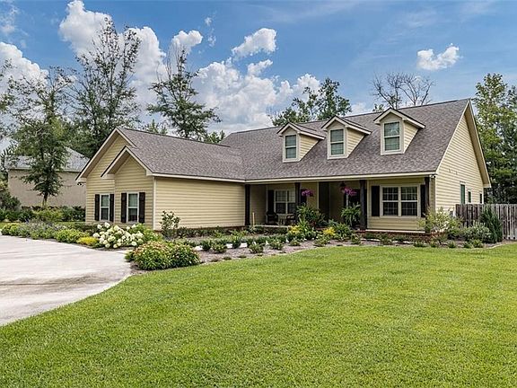 4th image of 477 Belmont Cir