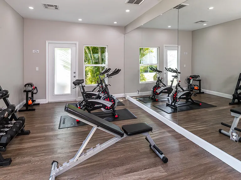Whether you're up for an intense cycling session or weightlifting reps, our spin studio offers the perfect mix of cardio and strength equipment to keep you moving.