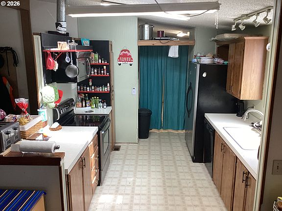 2nd image of 110 Charlene Ln
