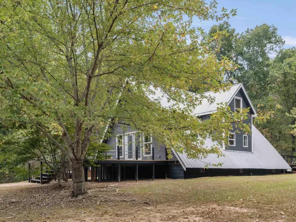 362 Ironwood Ln, Talladega, AL 35160