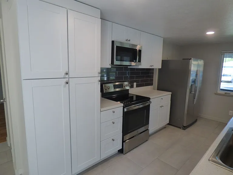 1543 S Hudson St — Photo 2