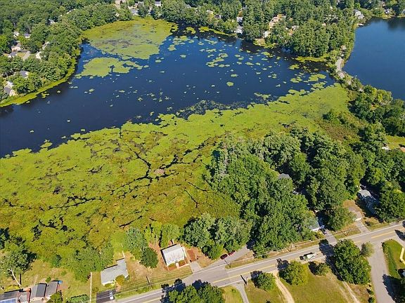4th image of 52 Sandy Pond Rd