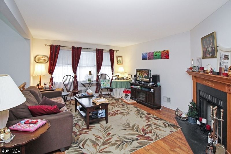 2nd image of 188 Kemper Ct