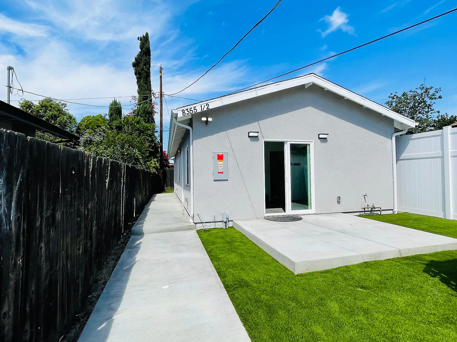 1/2 Jumilla Ave, Winnetka — Photo 1
