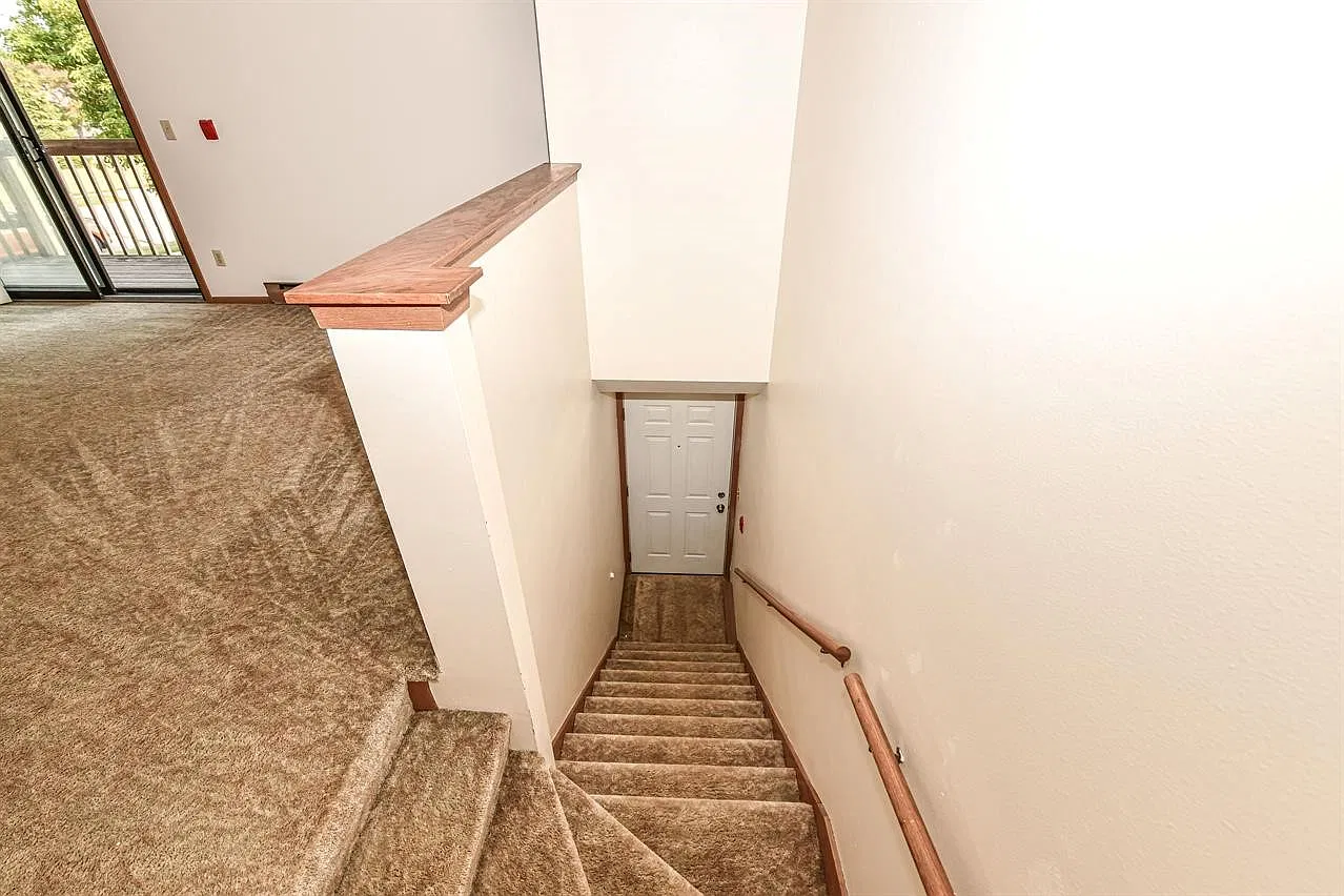 141 Wolf Run — Photo 1