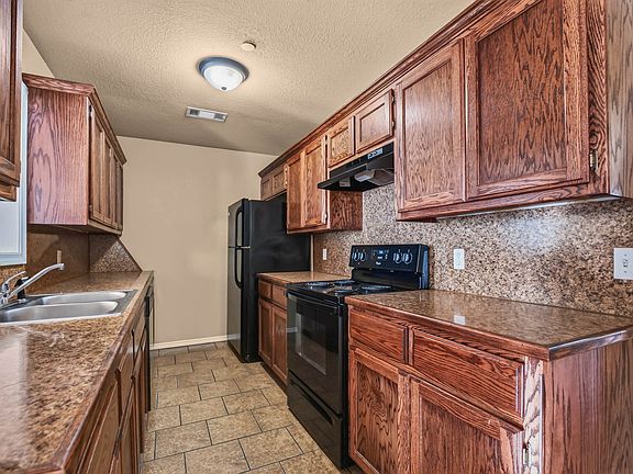 2nd image of 310 Webster St APT 1