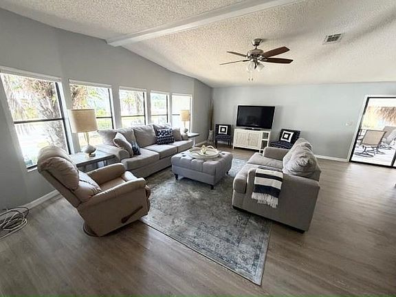 2nd image of 275 Las Palmas Blvd #275
